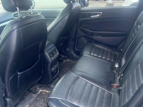 Used 2018 Ford Edge SEL w/ Equipment Group 201A AWD/4WD image 15