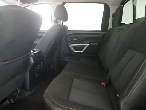 Used 2017 Nissan Titan SV AWD/4WD image 28