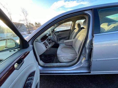 Used 2006 Buick Lucerne CX image 19