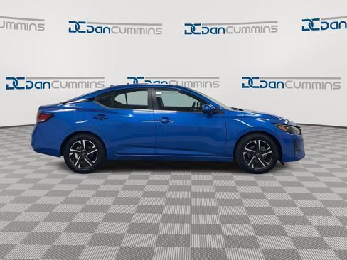 Used 2025 Nissan Sentra SV FWD image 9