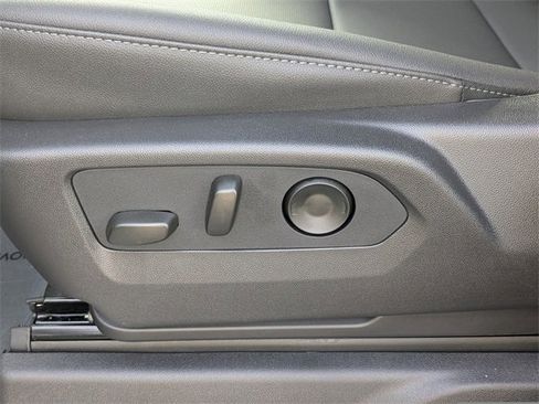 New 2026 GMC Sierra 1500 SLT image 20