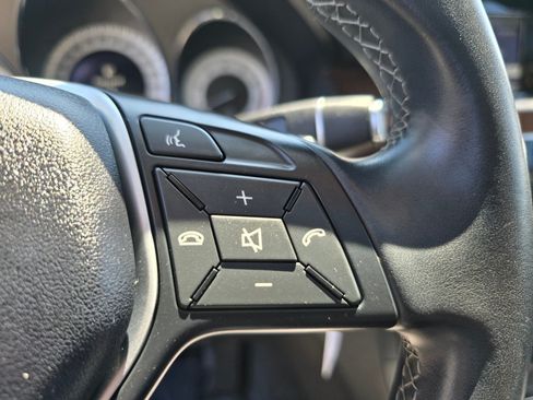 Used 2013 Mercedes-Benz GLK 350 4MATIC image 7