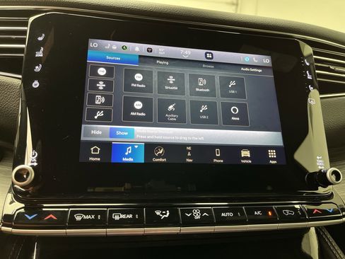 Used 2024 Jeep Wagoneer Series III AWD/4WD image 21