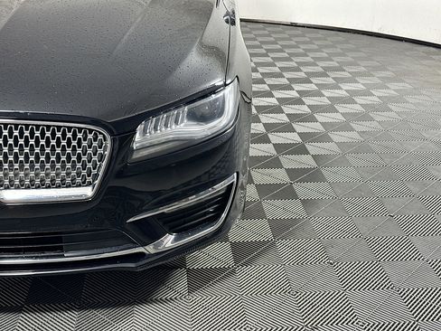 Used 2019 Lincoln MKZ Premiere FWD image 9