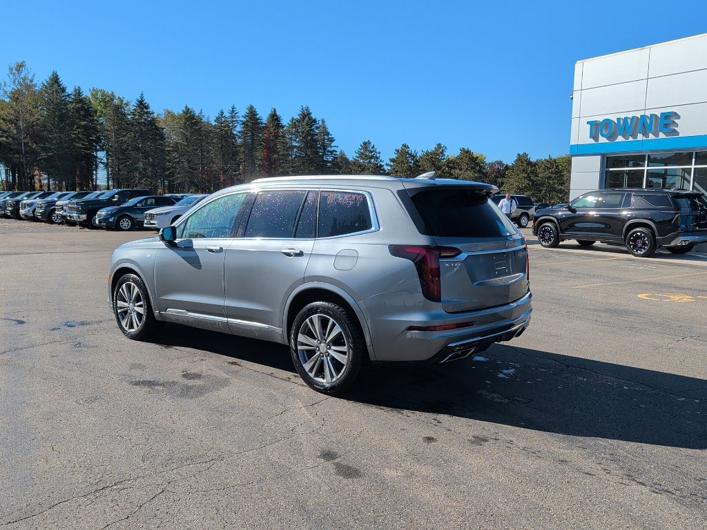 Used 2021 Cadillac XT6 Premium Luxury AWD/4WD image 4