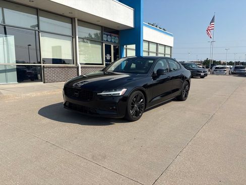 Used 2019 Volvo S60 T6 R-Design AWD/4WD image 1