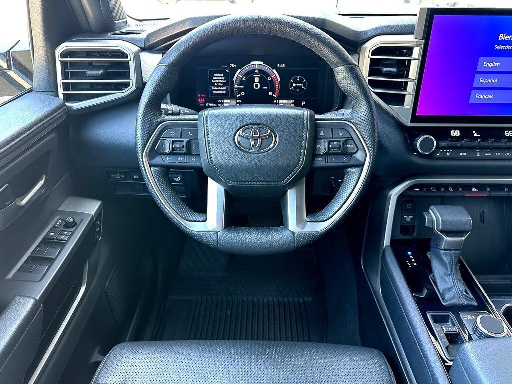 Used 2025 Toyota Tundra Limited AWD/4WD image 19