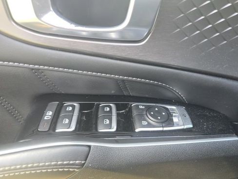 Used 2023 Kia Sorento SX image 10