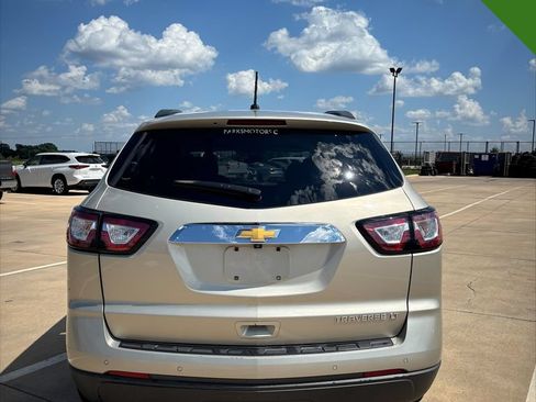 Used 2015 Chevrolet Traverse LT FWD image 4