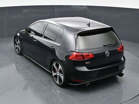 Used 2016 Volkswagen Golf 4-Door image 30