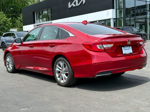 Used 2018 Honda Accord LX image 6