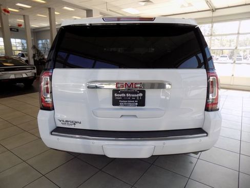 Used 2019 GMC Yukon Denali image 5