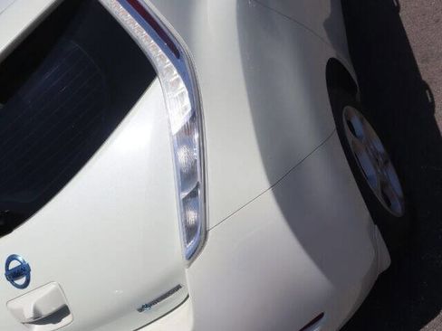 Used 2012 Nissan Leaf SL image 7