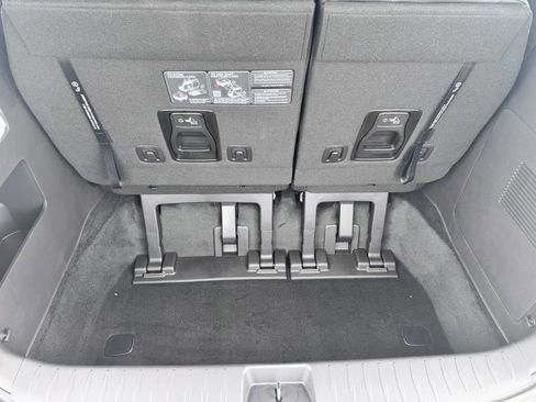 New 2026 Kia Carnival LXS image 12