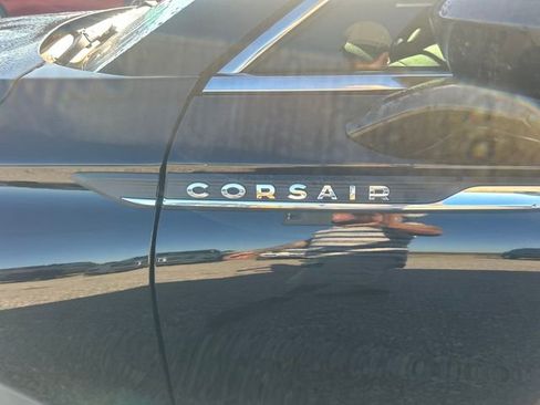 Used 2021 Lincoln Corsair AWD image 48