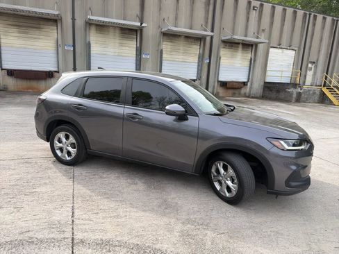 Used 2023 Honda HR-V LX image 12