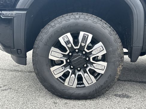 New 2025 GMC Sierra 2500 Denali image 11