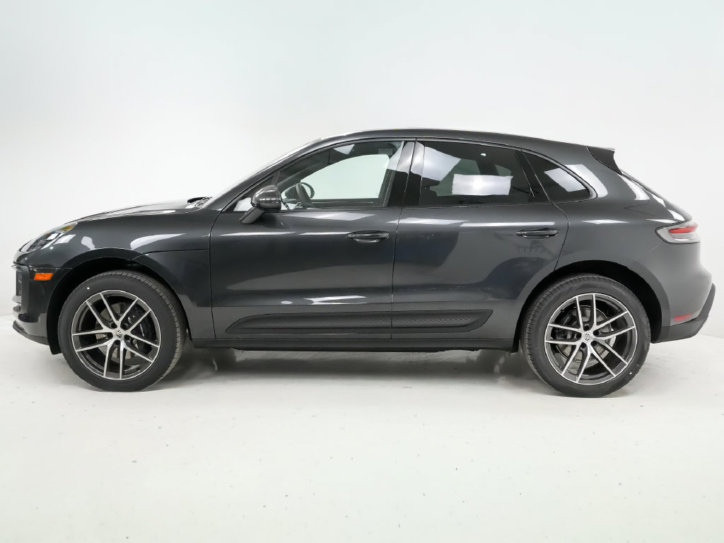 Certified 2026 Porsche Macan AWD/4WD image 2