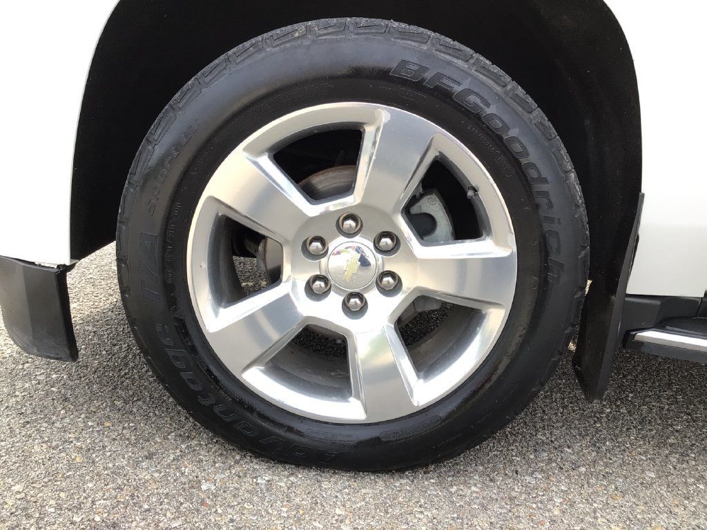 Used 2017 Chevrolet Suburban Premier AWD/4WD image 27