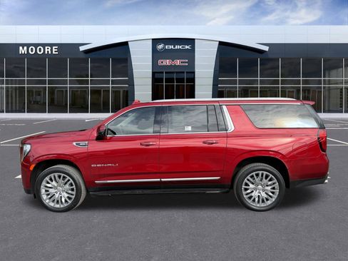 Used 2023 GMC Yukon XL Denali image 6