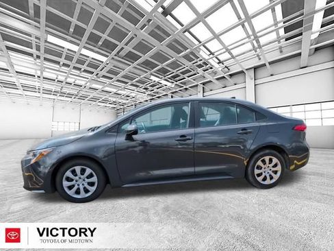 Used 2024 Toyota Corolla LE FWD image 6