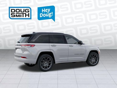 New 2026 Jeep Grand Cherokee Summit w/ Obsidian Package image 4