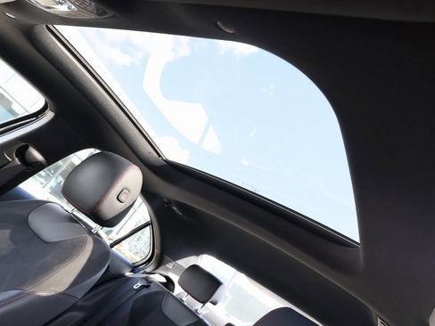 Used 2022 Mercedes-Benz A 220 4MATIC image 16