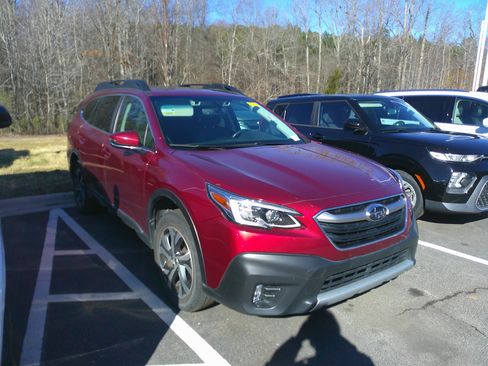 Used 2022 Subaru Outback Limited image 3