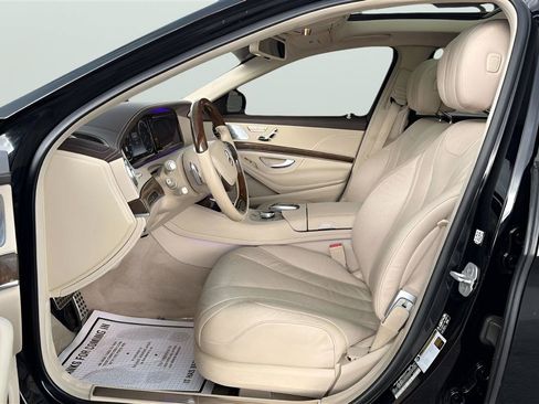 Used 2017 Mercedes-Benz S 550 Sedan image 12