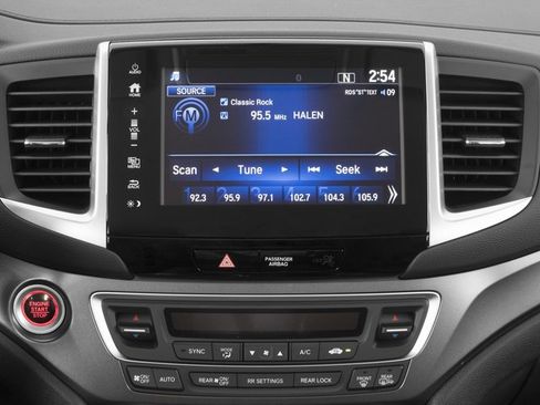 Used 2017 Honda Pilot EX image 10