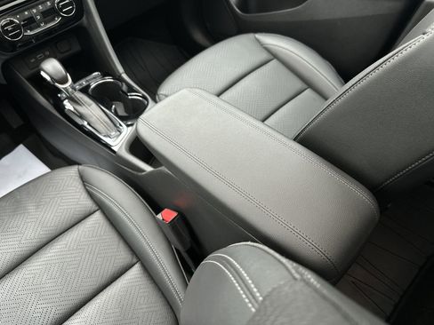 Used 2023 Buick Encore GX Essence w/ Experience Buick Package AWD/4WD image 20