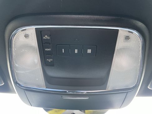 Used 2013 Dodge Charger SXT RWD image 24