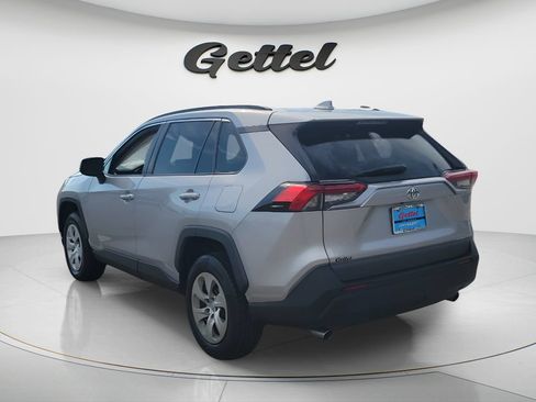 Used 2021 Toyota RAV4 LE FWD image 6