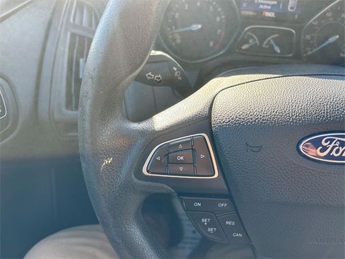 Used 2018 Ford Focus SE image 21