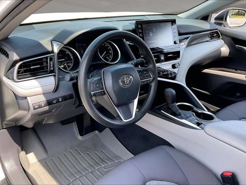 Used 2021 Toyota Camry LE w/ Audio Upgrade Package FWD image 17