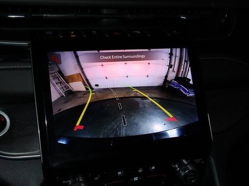 Used 2022 Jeep Grand Cherokee Overland w/ Luxury Tech Group IV image 21