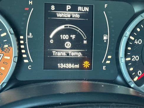 Used 2016 Jeep Renegade Latitude image 27