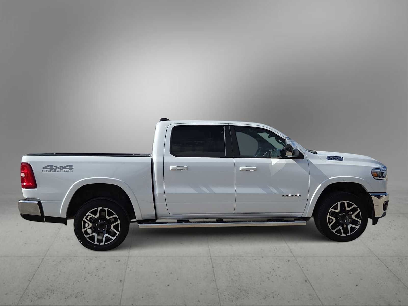 Used 2025 RAM 1500 Laramie w/ Trailer Tow Group AWD/4WD image 9