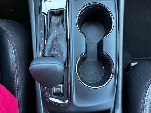 Used 2022 Chevrolet Equinox RS w/ RS Leather Package image 32