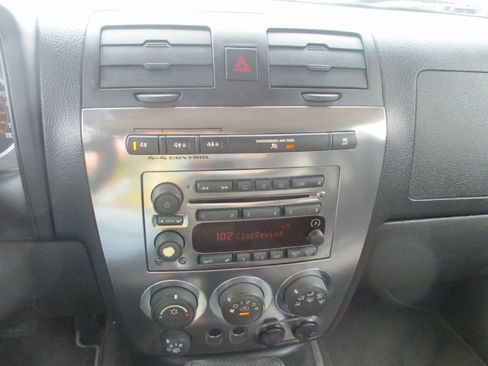 Used 2006 HUMMER H3 image 11