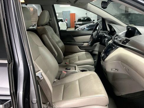 Used 2014 Honda Odyssey Touring image 10