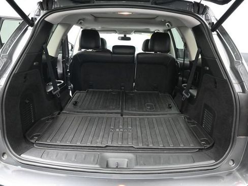 Used 2020 Nissan Pathfinder SL AWD/4WD image 33