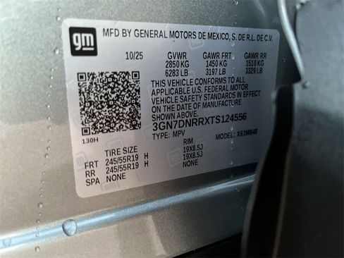 New 2026 Chevrolet Equinox EV LT image 32