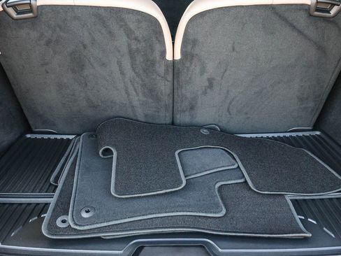 New 2026 Volvo XC90 B6 Ultra w/ Protection Package image 27