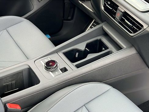 New 2026 Volkswagen Tiguan SE R-Line image 12