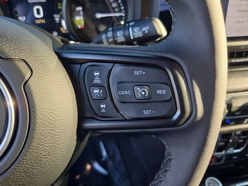 Used 2025 Jeep Wrangler Unlimited Sport S 4xe AWD/4WD image 30