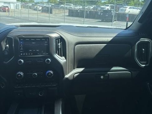 Used 2022 GMC Sierra 2500 AT4 w/ AT4 Premium Plus Package image 15