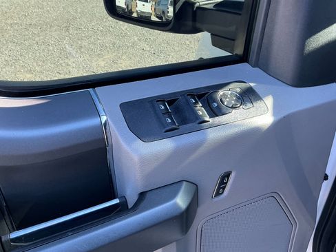 Used 2018 Ford F150 XLT w/ Equipment Group 302A Luxury image 11