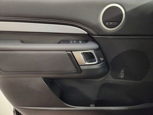 New 2026 Land Rover Discovery Limited Edition image 23