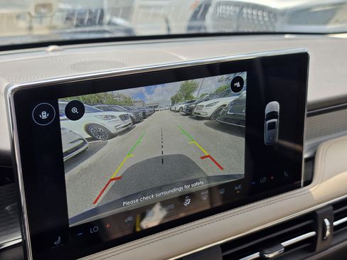 Used 2024 Lincoln Corsair FWD image 23